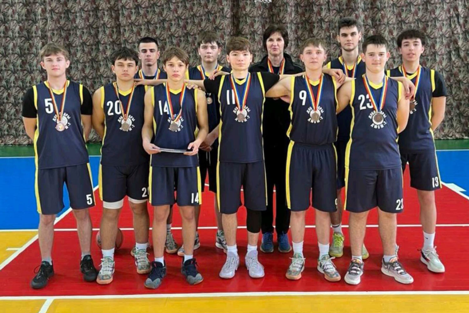 Тирасполь и Дубоссары завоевали медали чемпионата Молдовы по баскетболу U18
