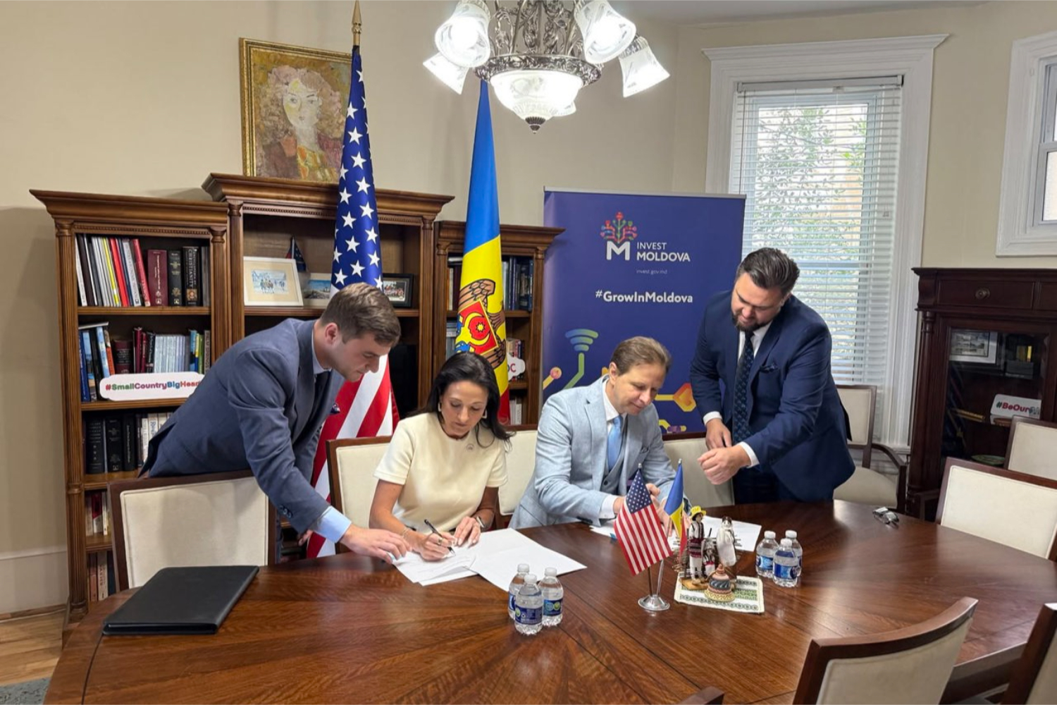 Молдова подписала соглашение с США о совместных проектах в честь юбилеев независимости